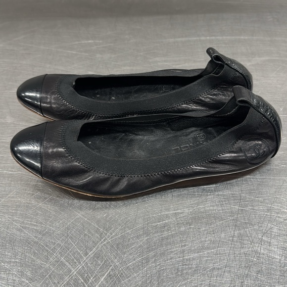 Size 37 Black Chanel Leather Interlocking CC Ballet Flats - Picture 4 of 8
